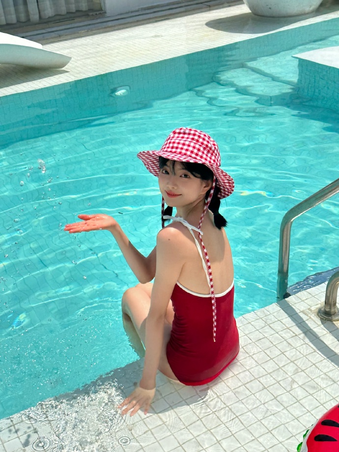 富贵逼人 封面